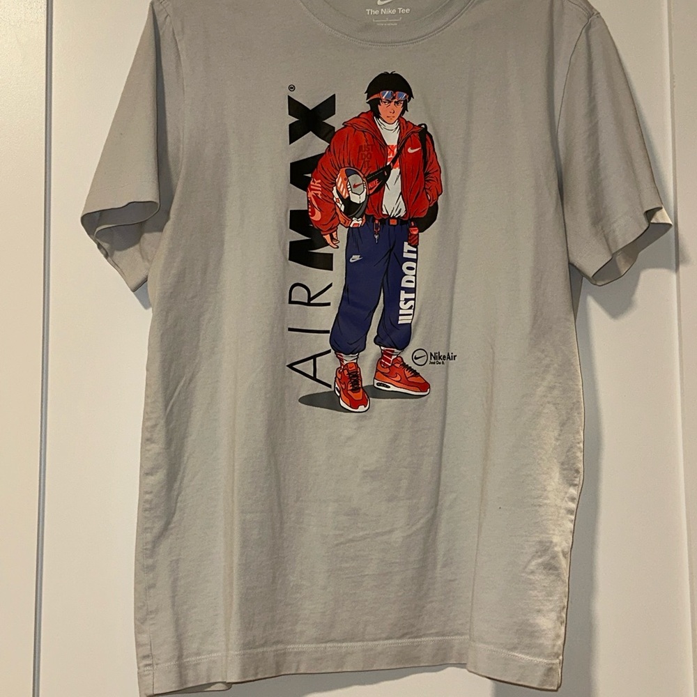 Nike Gray Short Sleeve Tee with Retro Graphic